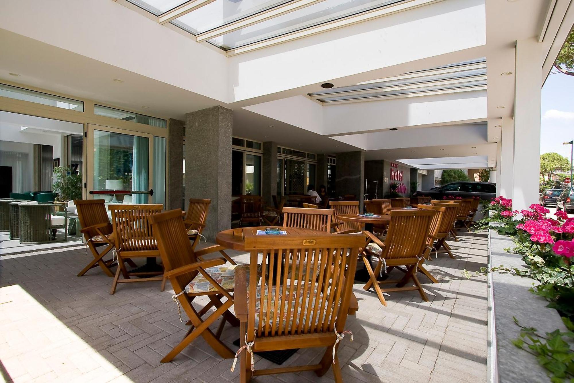 Hotel Florida Lignano Sabbiadoro Exterior foto